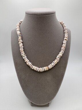 Vintage Puka Shell Necklace 16.5” Natural Shell Beaded Barrel Clasp 40g